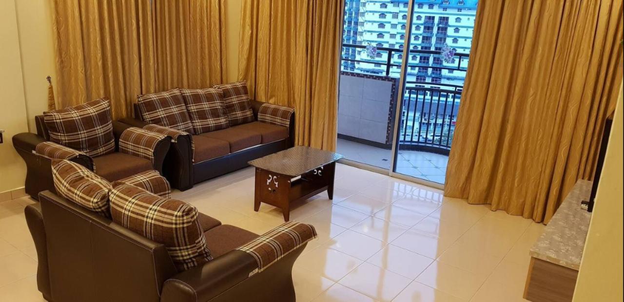 קמרון היילנדס Crown Imperial Court Apartment מראה חיצוני תמונה