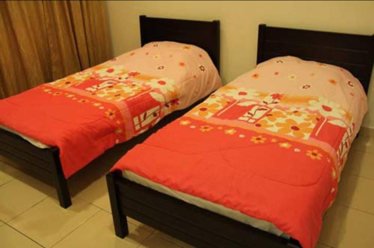 קמרון היילנדס Crown Imperial Court Apartment מראה חיצוני תמונה